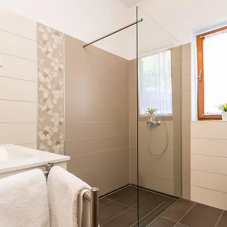 Apartment Frgacic *